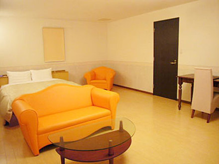 「ホテル パルティノン」701号室 内装1
