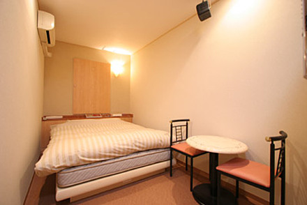 「288HOTEL (ニイハチハチ ホテル)」206号室 内装1