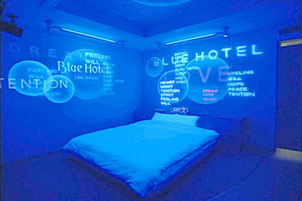 「Blue Hotel Sju(:)pri:m」606号室 内装1