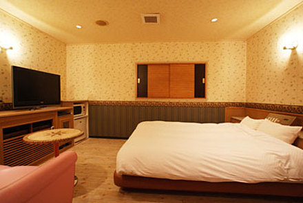 「ホテル R」105号室 内装1