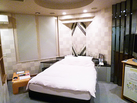 「ホテル TAIYO」111号室 内装1