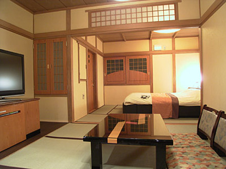 「HOTEL SHIRAKABA」210号室 内装1