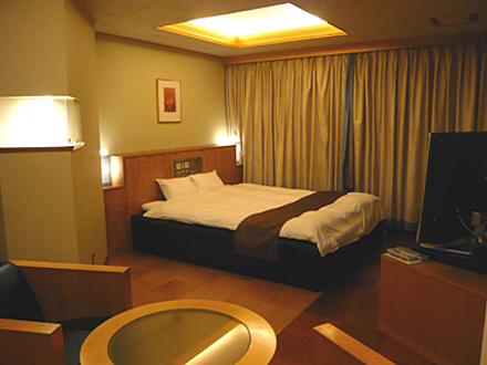 「HOTEL EXリゾート金沢」405号室 内装1
