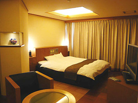 「HOTEL EXリゾート金沢」305号室 内装1