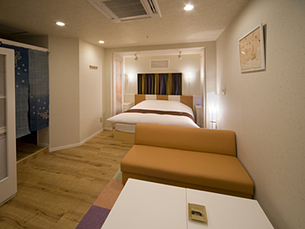 「HOTEL&SPA 更(サラ)」410号室 内装1