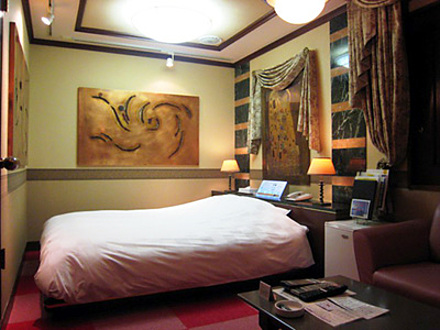 「ホテル フィオナ・ド・ラメール」208号室 内装1
