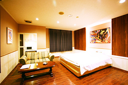 「ホテルJIN」502号室 内装1